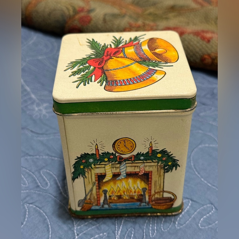 Bristol Ware Christmas Tin Box Vintage old decor holiday cookies